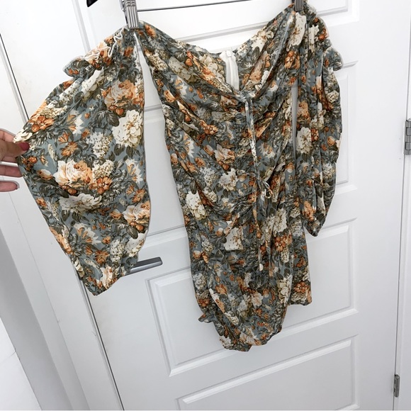 Boutique Rococo Floral Off-Shoulder Long Sleeve Tie-Front Short Dress - Picture 11 of 13